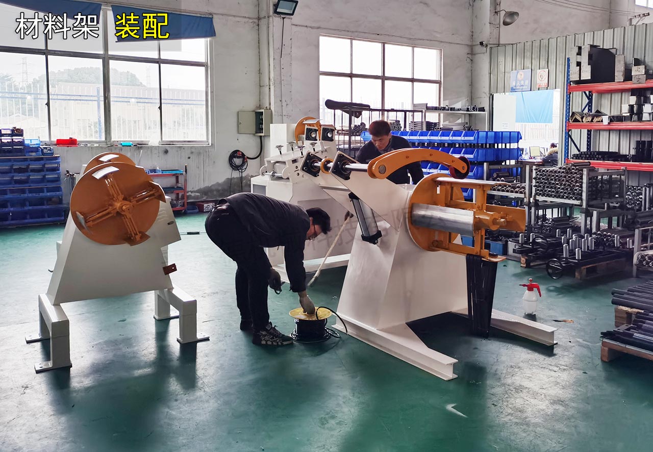 材料架裝配 材料架裝配