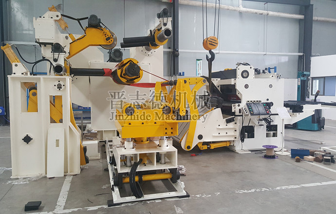 高張力三合一送料機裝配 高張力三合一送料機裝配