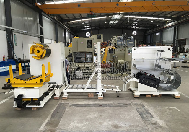 全自動重型材料架裝配 全自動重型材料架裝配