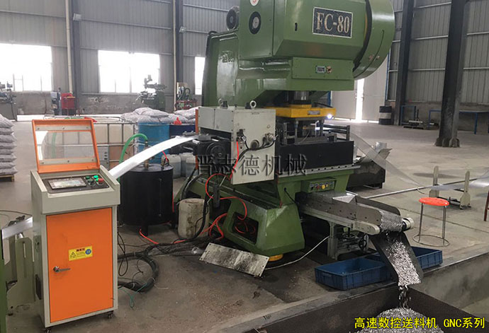 高速款NC送料機 高速款NC送料機