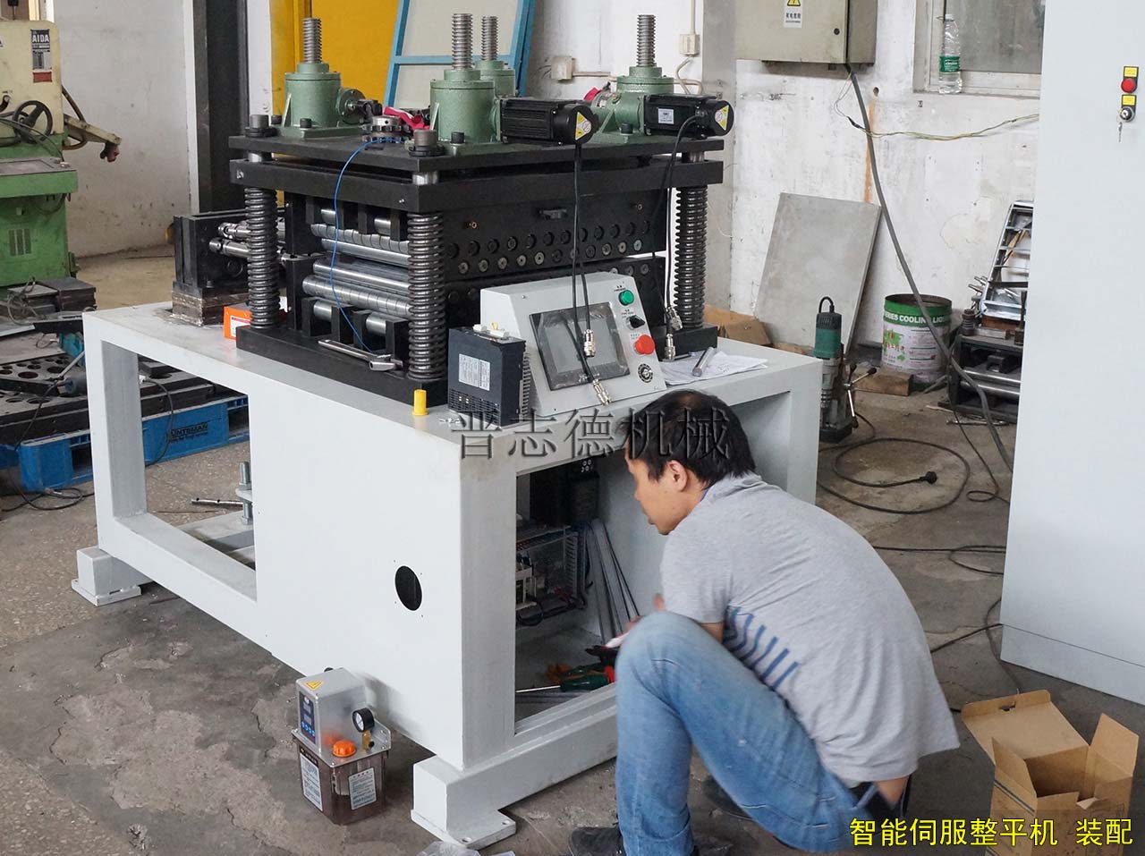 數控整平機裝配,厚板數控整平機生產,伺服校平機制造 數控整平機裝配,厚板數控整平機生產,伺服校平機制造