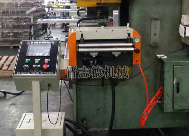 伺服送料機機壓料彈簧壓力調整 伺服送料機機壓料彈簧壓力調整