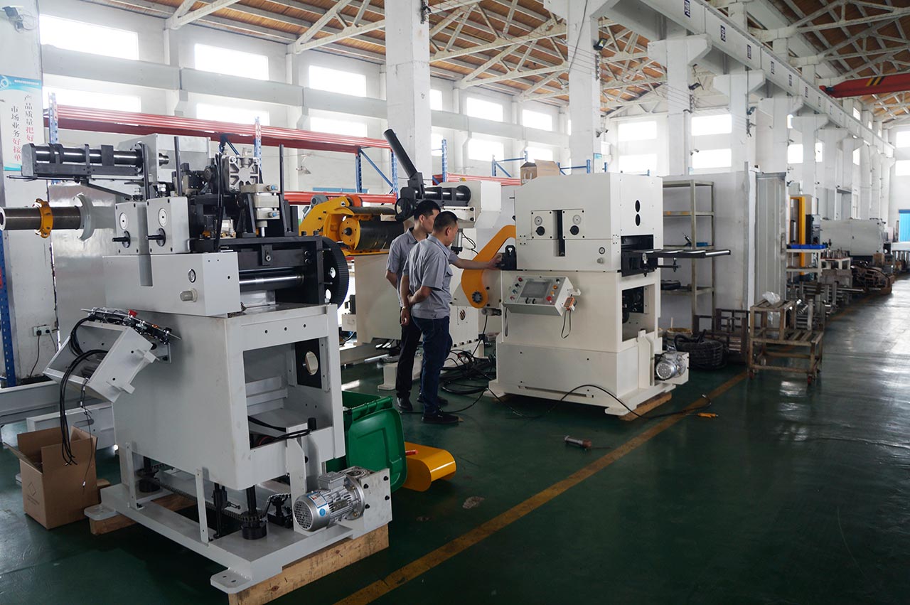 沖床送料機(jī)廠家 沖床送料機(jī)廠家