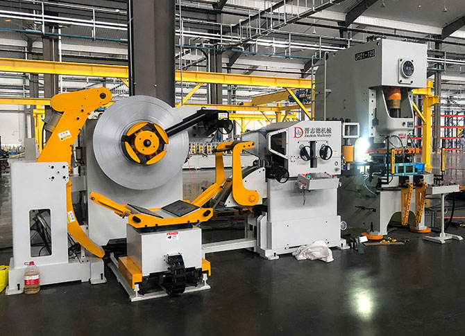 送料機(jī)定期回訪檢修